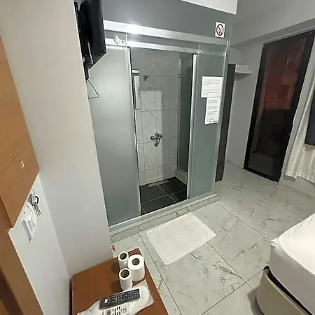 Nr1 Hotel