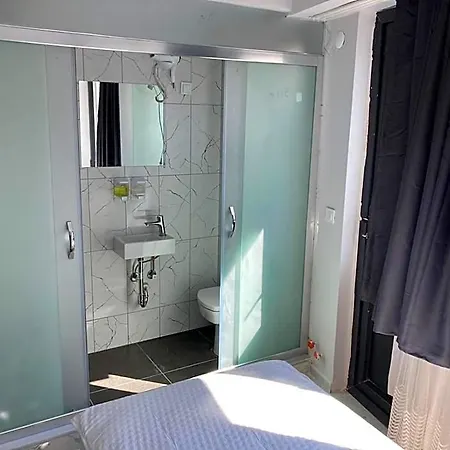 Nr1 Hotel 5*